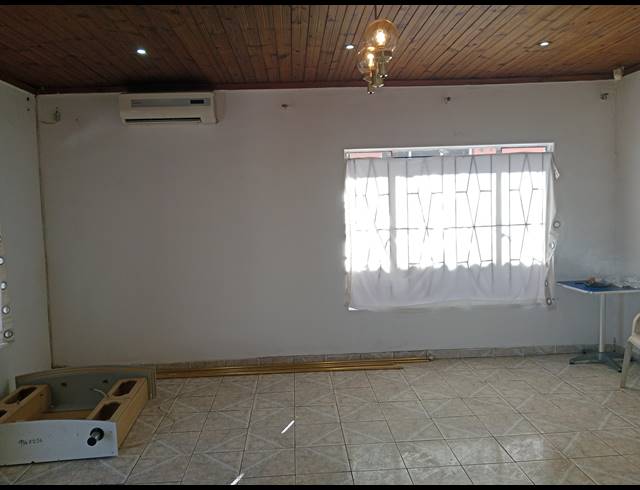 3 BEDROOM FREEHOLD FOR SALE IN RAISETHORPE